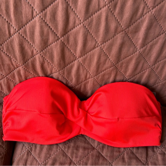 Victoria’s Secret Mallorca Twist Front Red Ribbed Bandeau Bikini Top Size 34D - Picture 6 of 14